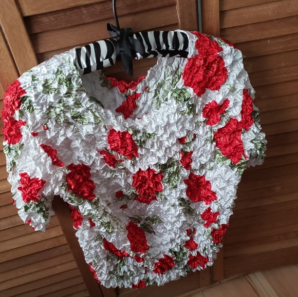 Expanding Blouse short sleeve 85% polyester 15% spandex - Picture 3 of 3